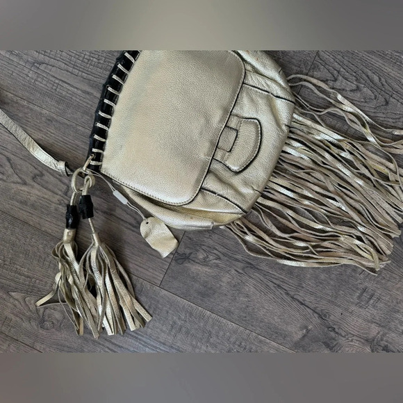 Laiwa Nouveau Gold Fringe Crossbody Bag - Picture 3 of 7